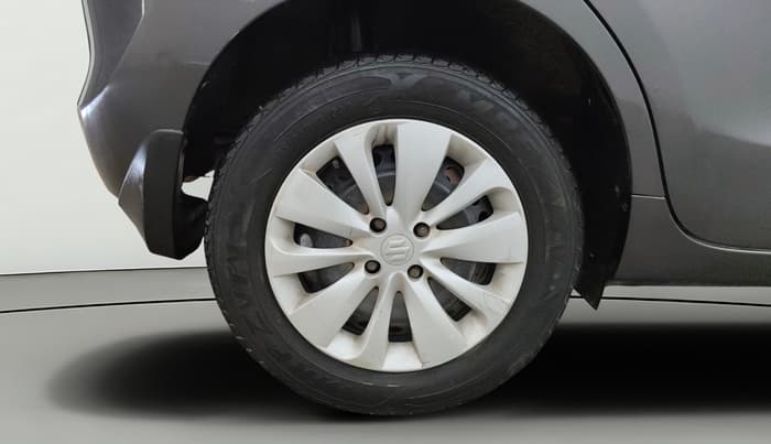 2017 Maruti Baleno DELTA PETROL 1.2, Petrol, Manual, 30,448 km, Right Rear Wheel