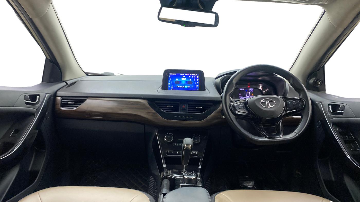 2023 Tata NEXON XZA PLUS LUX SUNROOF KAZIRANGA PETROL, Petrol, Automatic, 79,935 km, Dashboard