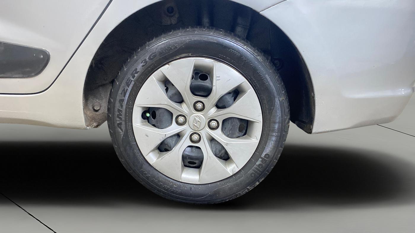 2014 Hyundai Xcent S 1.2, Petrol, Manual, 32,025 km, Left Rear Wheel