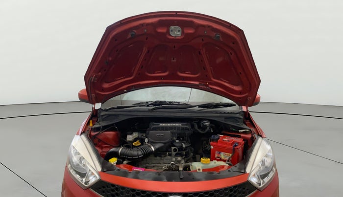 2017 Tata Tiago XT PETROL, Petrol, Manual, 32,566 km, Open Bonet