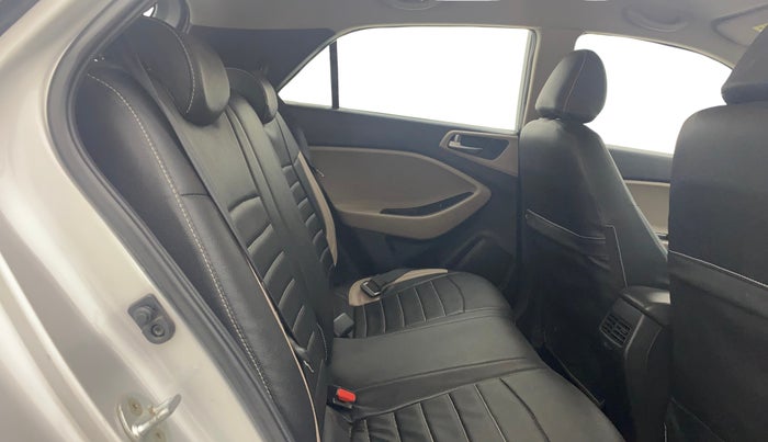 2015 Hyundai Elite i20 ASTA 1.2 (O), Petrol, Manual, 34,343 km, Right Side Rear Door Cabin