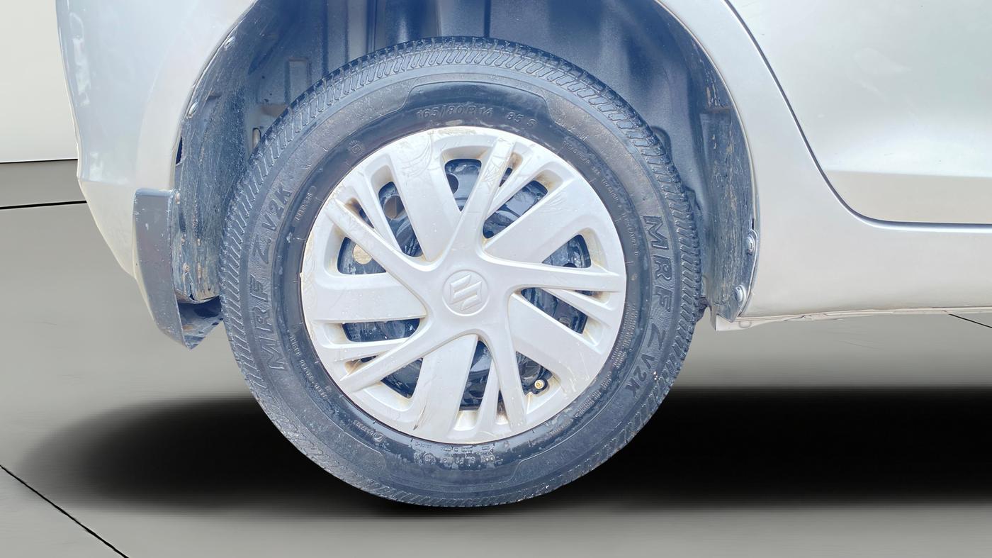2014 Maruti Swift VXI, Petrol, Manual, 59,994 km, Right Rear Wheel