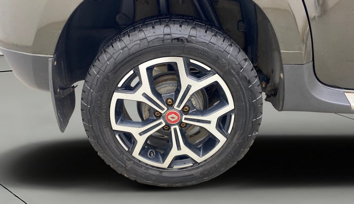 2021 Renault Duster RXZ 1.3 TURBO PETROL MT, Petrol, Manual, 38,941 km, Right Rear Wheel