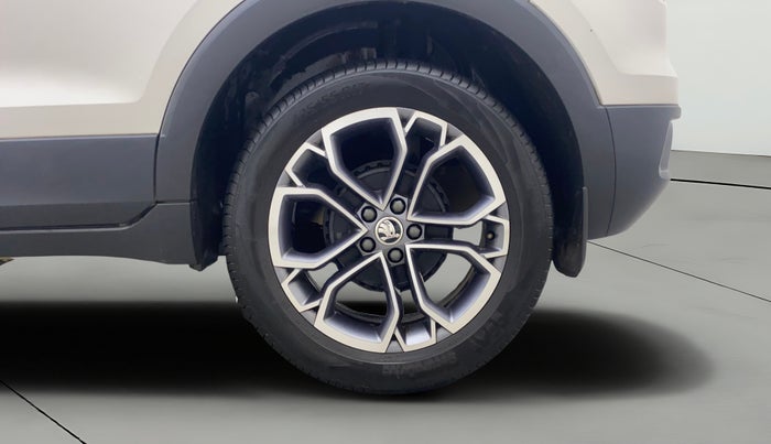 2023 Skoda KUSHAQ STYLE 1.0L TSI MT, Petrol, Manual, 37,039 km, Left Rear Wheel
