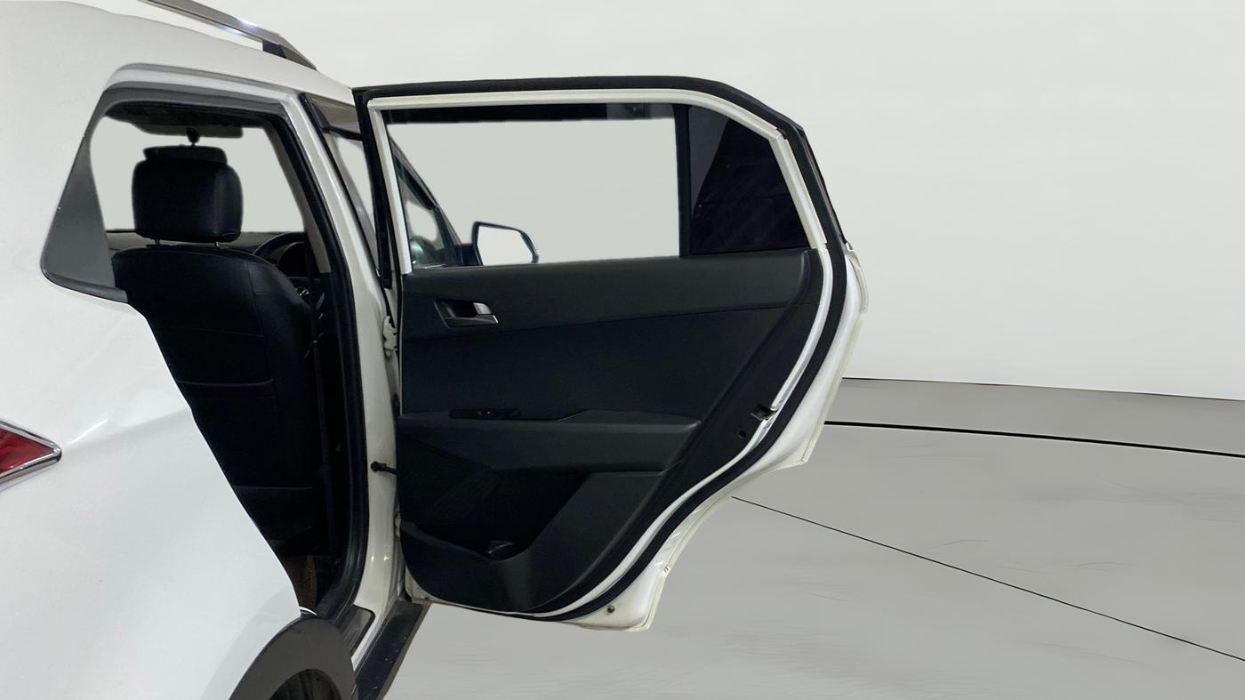 2016 Hyundai Creta SX PLUS AT 1.6 PETROL, Petrol, Automatic, 72,271 km, RHS Rear Door