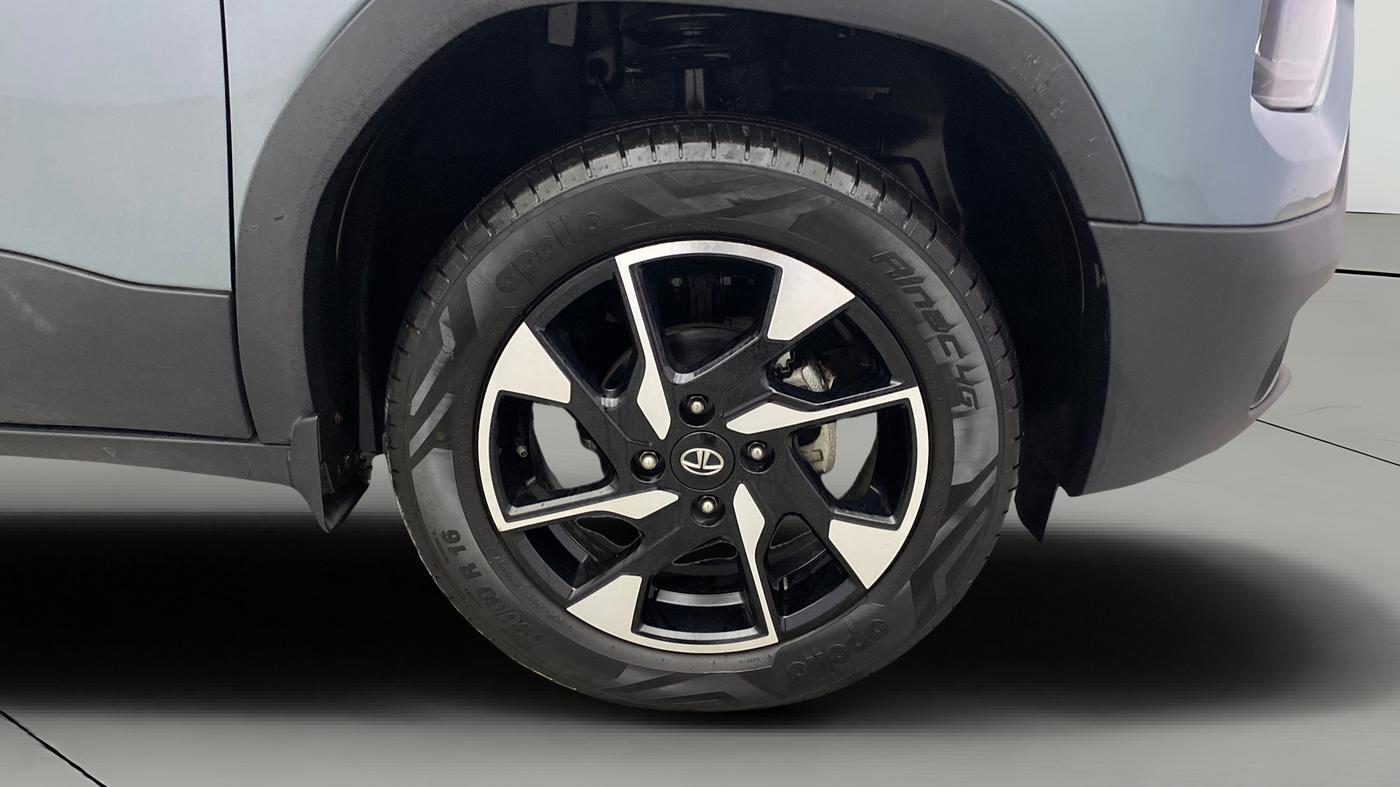 2022 Tata PUNCH CREATIVE  MT, Petrol, Manual, 7,971 km, Right Front Wheel
