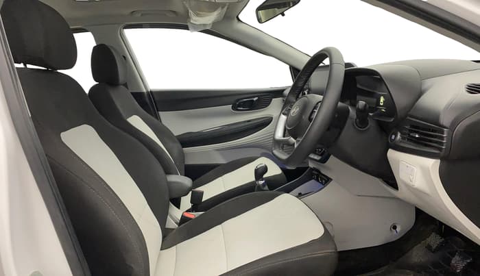 2024 Hyundai NEW I20 ASTA 1.2 MT, Petrol, Manual, 11,486 km, Right Side Front Door Cabin