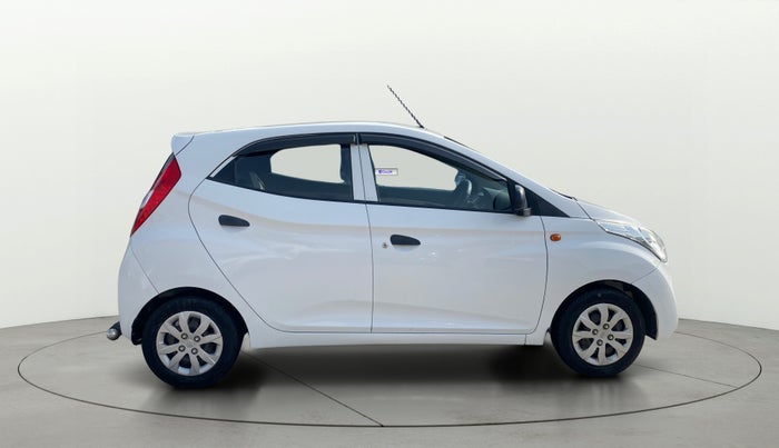 2017 Hyundai Eon MAGNA +, Petrol, Manual, 36,762 km, Right Side View