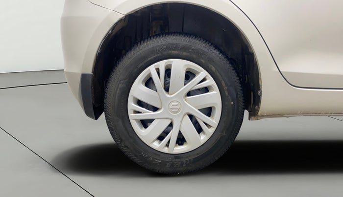2015 Maruti Swift VXI, Petrol, Manual, 17,787 km, Right Rear Wheel