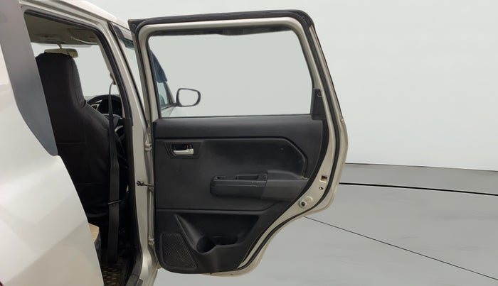 2021 Maruti New Wagon-R VXI 1.0, CNG, Manual, 72,366 km, RHS Rear Door