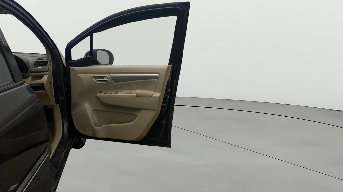 2014 Maruti Ertiga ZXI, Petrol, Manual, 40,526 km, RHS Front Door