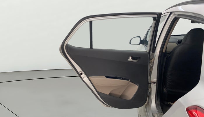 2015 Hyundai Grand i10 ASTA AT 1.2 KAPPA VTVT, Petrol, Automatic, 1,10,957 km, LHS Rear Door