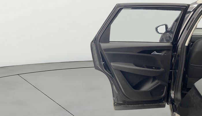 2019 MG HECTOR SHARP 2.0 DIESEL, Diesel, Manual, 1,22,590 km, LHS Rear Door