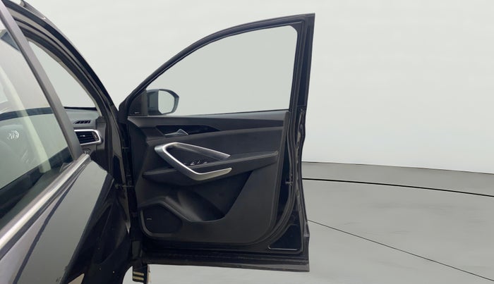 2020 MG HECTOR SHARP 1.5 DCT PETROL, Petrol, Automatic, 67,087 km, RHS Front Door