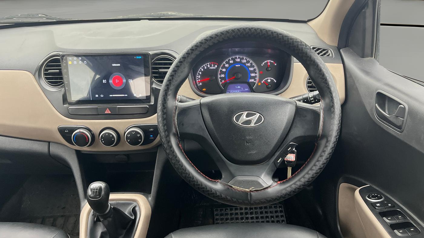 2014 Hyundai Grand i10 MAGNA 1.2 KAPPA VTVT, Petrol, Manual, 1,02,991 km, Steering Wheel Close Up