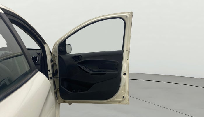 2020 Ford New Figo TITANIUM 1.2 PETROL MT, Petrol, Manual, 94,109 km, RHS Front Door