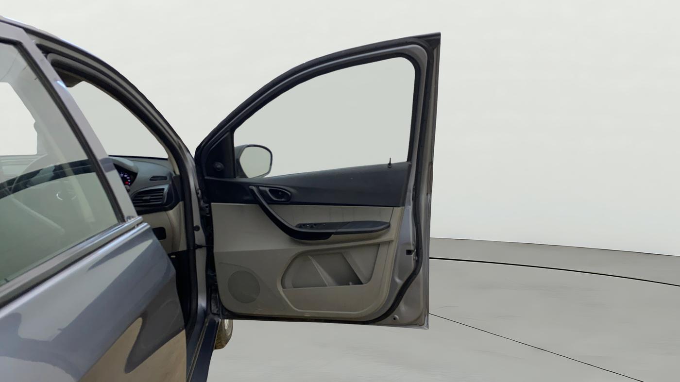 2018 Tata Tiago XM PETROL, Petrol, Manual, 83,861 km, RHS Front Door