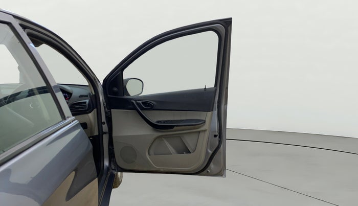 2018 Tata Tiago XM PETROL, Petrol, Manual, 83,861 km, RHS Front Door