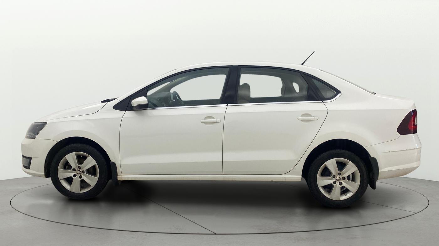 2021 Skoda Rapid AMBITION AT TSI, Petrol, Automatic, 32,070 km, Left Side