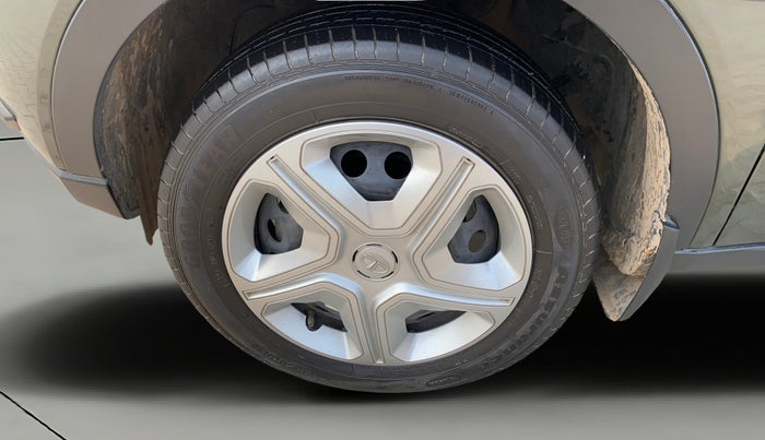 2022 Tata NEXON XMA SUNROOF PETROL, Petrol, Automatic, 14,217 km, Left Front Wheel