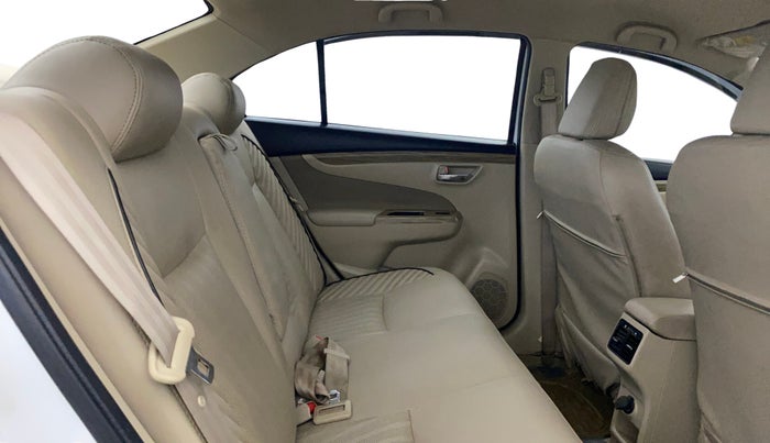 2018 Maruti Ciaz DELTA 1.5 SHVS MT PETROL, Petrol, Manual, 56,957 km, Right Side Rear Door Cabin