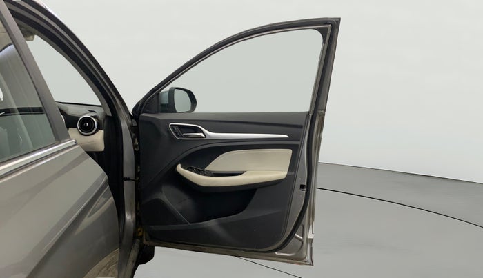 2022 MG ASTOR SUPER 1.5 MT, Petrol, Manual, 39,486 km, RHS Front Door