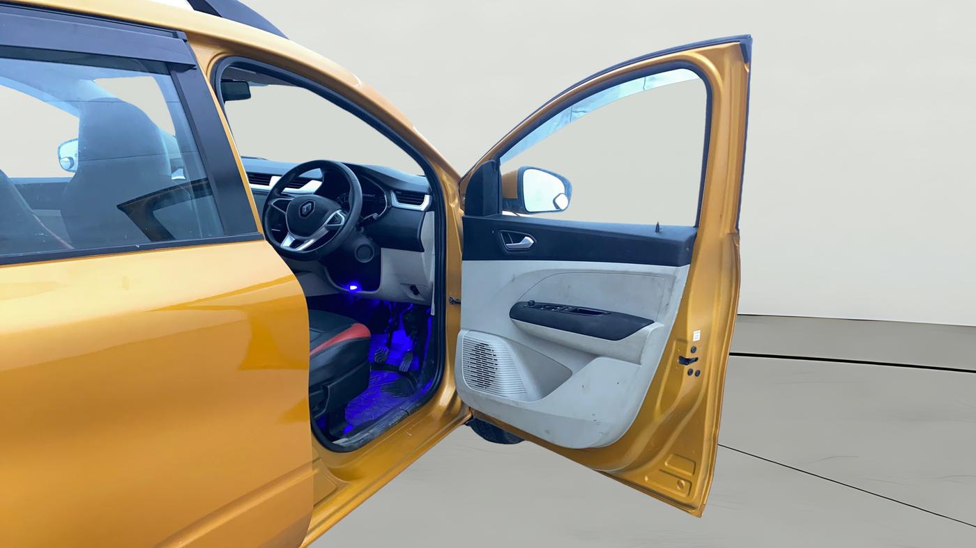 2020 Renault TRIBER RXZ AMT, Petrol, Automatic, 65,431 km, RHS Front Door
