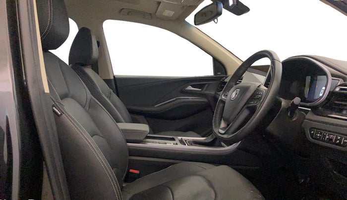 2024 MG HECTOR Sharp Pro Blackstorm 1.5 Turbo CVT, Petrol, Automatic, 33,197 km, Right Side Front Door Cabin