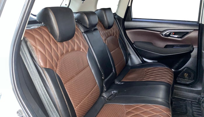 2023 Maruti Grand Vitara DELTA SMART HYBRID, Petrol, Manual, 22,083 km, Right Side Rear Door Cabin