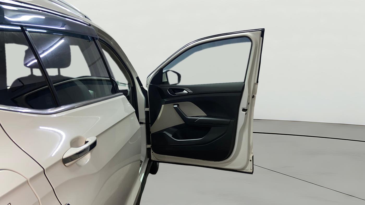 2022 Volkswagen TAIGUN TOPLINE 1.0 TSI AT, Petrol, Automatic, 69,191 km, RHS Front Door