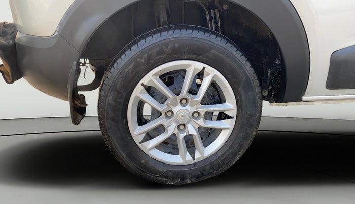 2023 Renault TRIBER RXT AMT, Petrol, Automatic, 23,337 km, Right Rear Wheel