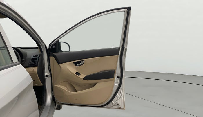 2018 Hyundai Eon SPORTZ, Petrol, Manual, 1,15,605 km, RHS Front Door