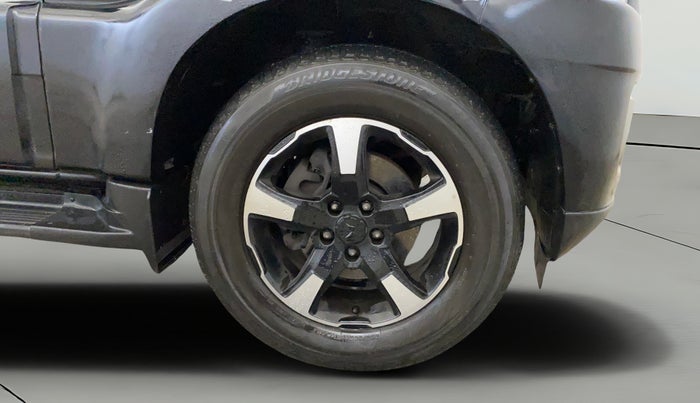 2023 Mahindra SCORPIO CLASSIC S11 7STR, Diesel, Manual, 38,227 km, Right Front Wheel