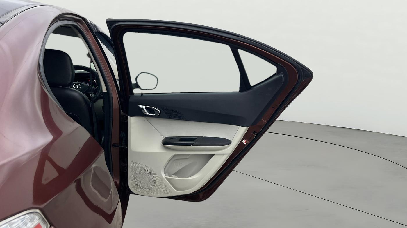 2022 Tata TIGOR XZA PLUS PETROL, Petrol, Automatic, 45,837 km, RHS Rear Door