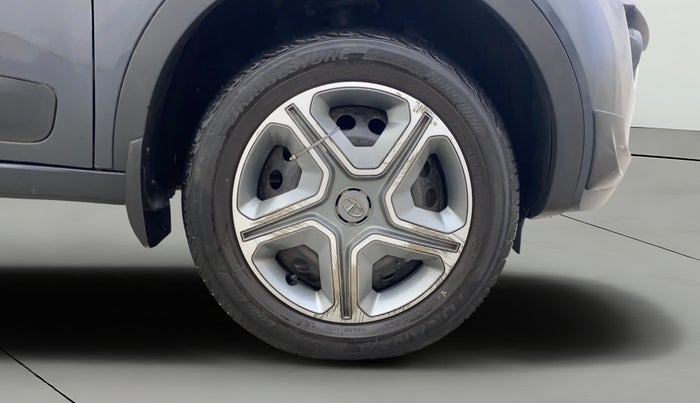 2018 Tata NEXON XM PETROL, Petrol, Manual, 72,439 km, Right Front Wheel