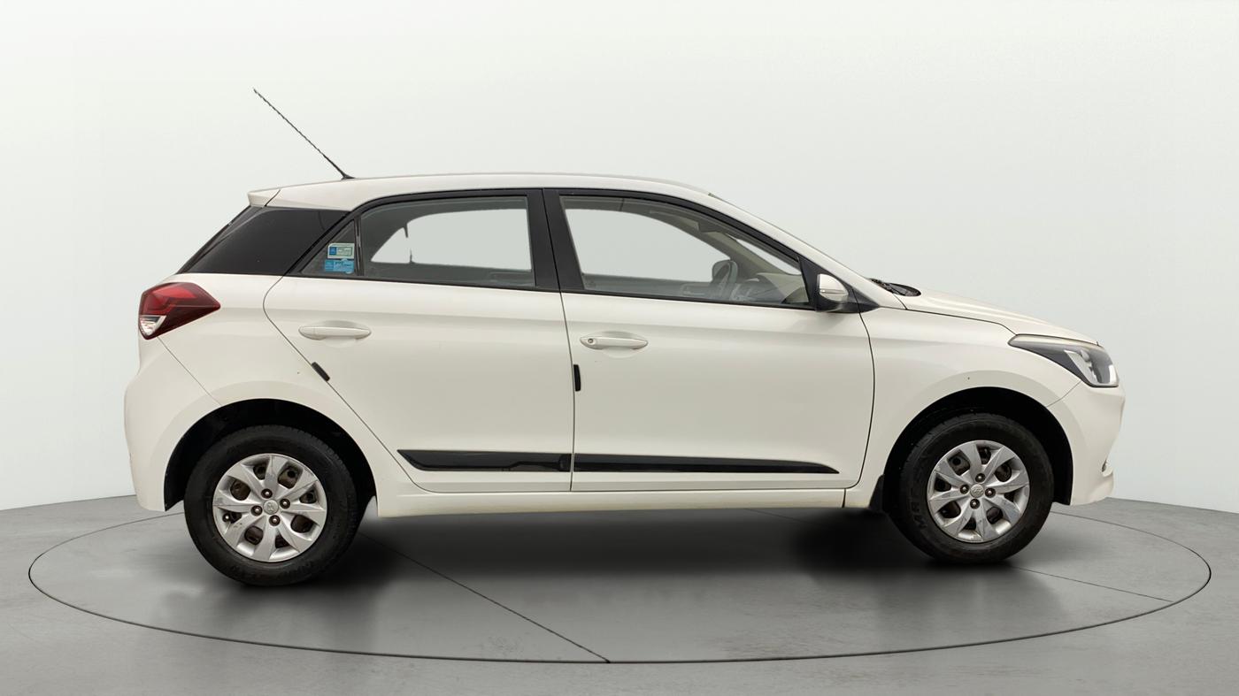 2016 Hyundai Elite i20 SPORTZ 1.2, Petrol, Manual, 29,497 km, Right Side View