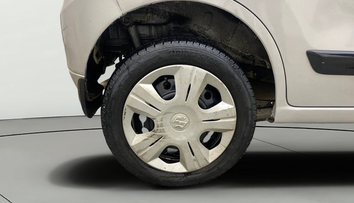 2018 Maruti Wagon R 1.0 VXI AMT, Petrol, Automatic, 91,779 km, Right Rear Wheel