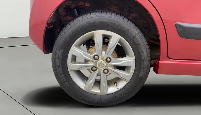 2014 Maruti Wagon R Stingray VXI, Petrol, Manual, 99,934 km, Right Rear Wheel