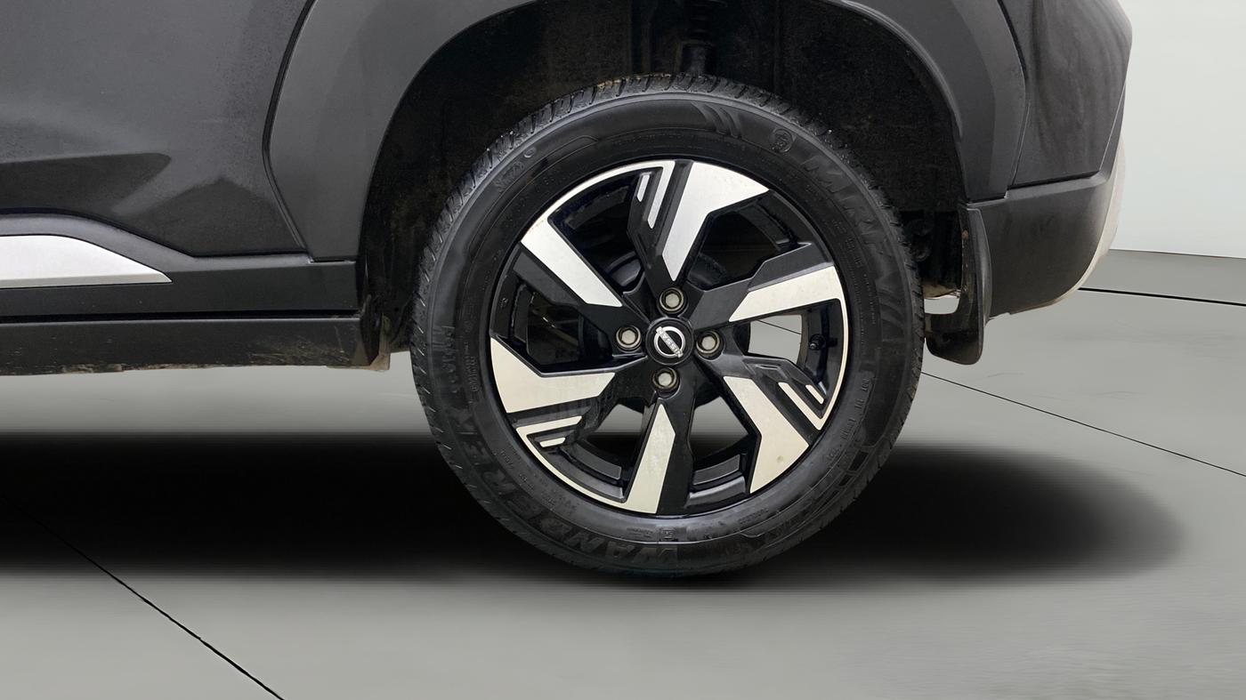 2024 Nissan MAGNITE N-Connecta B4D 1.0 Petrol AMT, Petrol, Automatic, 23,612 km, Left Rear Wheel