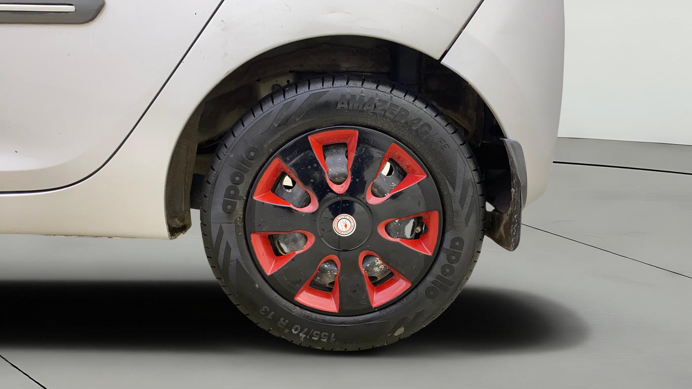 2018 Hyundai Eon ERA +, Petrol, Manual, 50,918 km, Left Rear Wheel