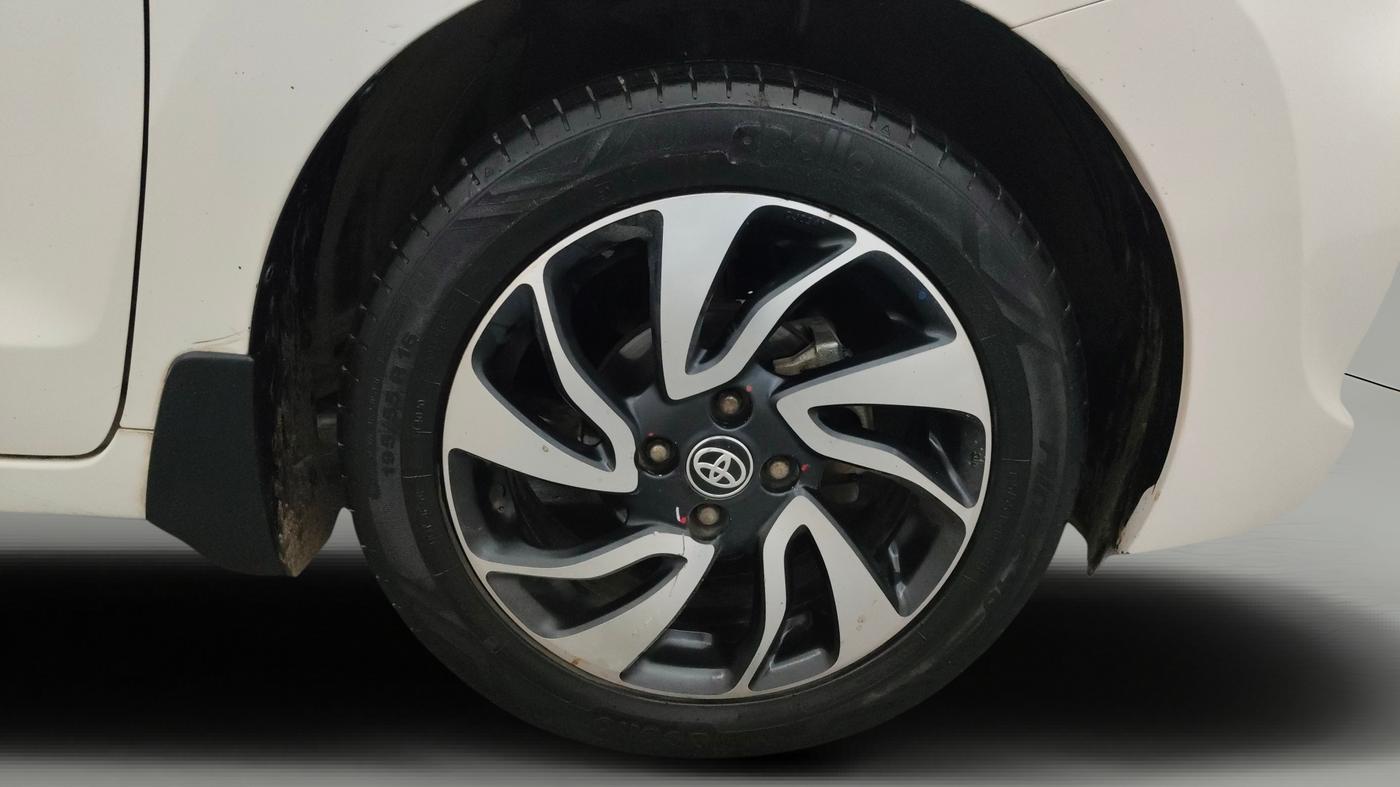 2020 Toyota Glanza V, Petrol, Manual, 56,794 km, Right Front Wheel
