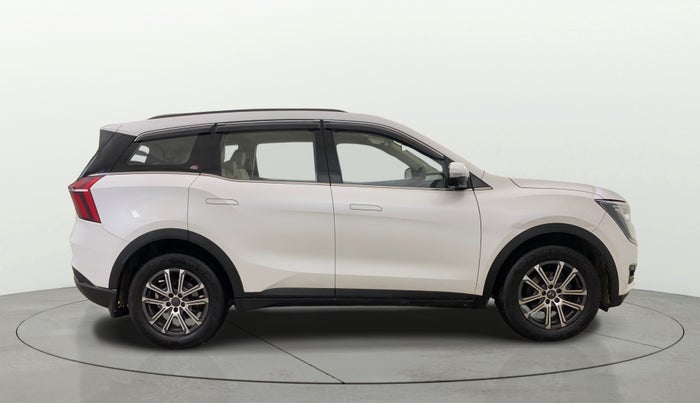 2021 Mahindra XUV700 AX 7 LUXURY D AT 7 STR, Diesel, Automatic, 92,703 km, Right Side View