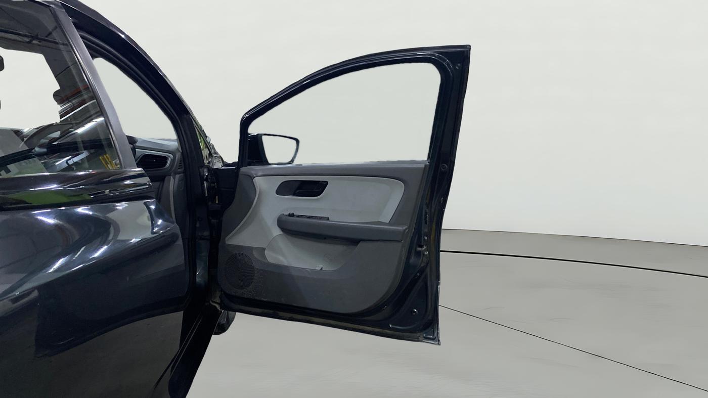 2020 Tata ALTROZ XM PETROL, Petrol, Manual, 81,344 km, RHS Front Door