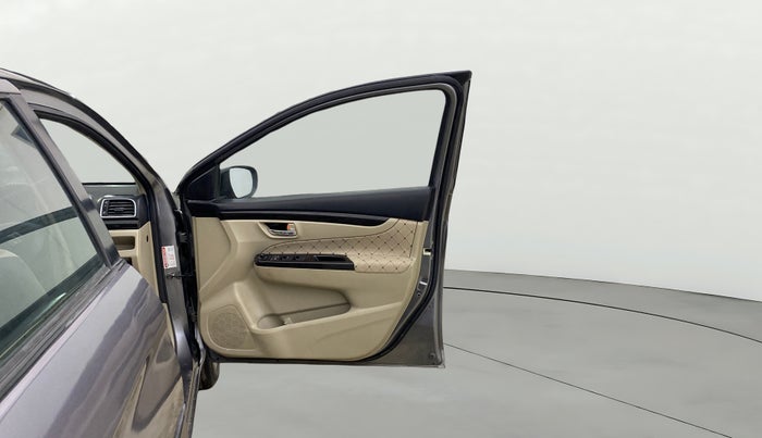 2014 Maruti Ciaz ZXI, Petrol, Manual, 99,672 km, RHS Front Door