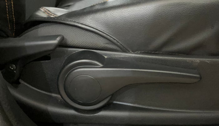 2017 Tata Tiago XZ PETROL, Petrol, Manual, 35,202 km, Driver Side Adjustment Panel