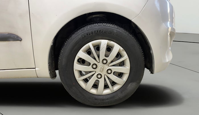 2014 Hyundai i10 SPORTZ 1.1, Petrol, Manual, 40,814 km, Right Front Wheel