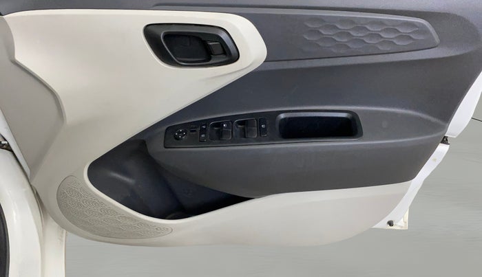 2020 Hyundai AURA S 1.2 CNG, CNG, Manual, 56,589 km, Driver Side Door Panels Control