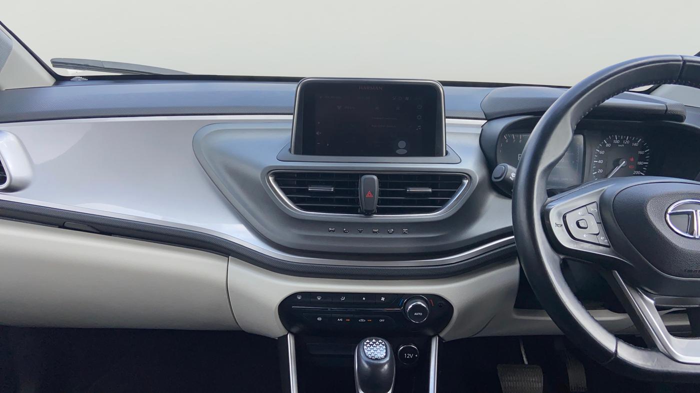 2022 Tata ALTROZ XZA PLUS, Petrol, Automatic, 24,271 km, Air Conditioner