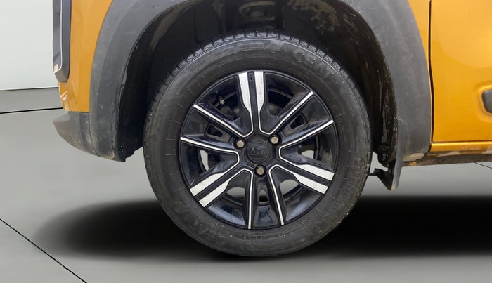 2022 Renault Kwid CLIMBER 1.0 AMT Dual Tone , Petrol, Automatic, 25,418 km, Left Front Wheel