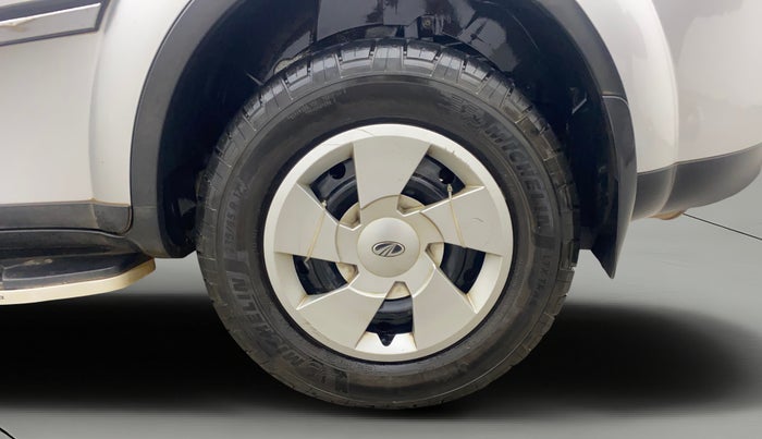 2016 Mahindra XUV500 W6, Diesel, Manual, 89,770 km, Left Rear Wheel